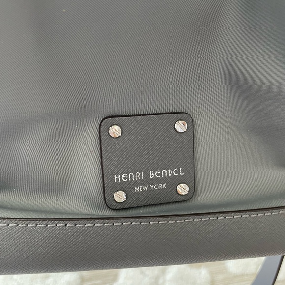 Henri Bendel Nylon bucket bag - Picture 6 of 6